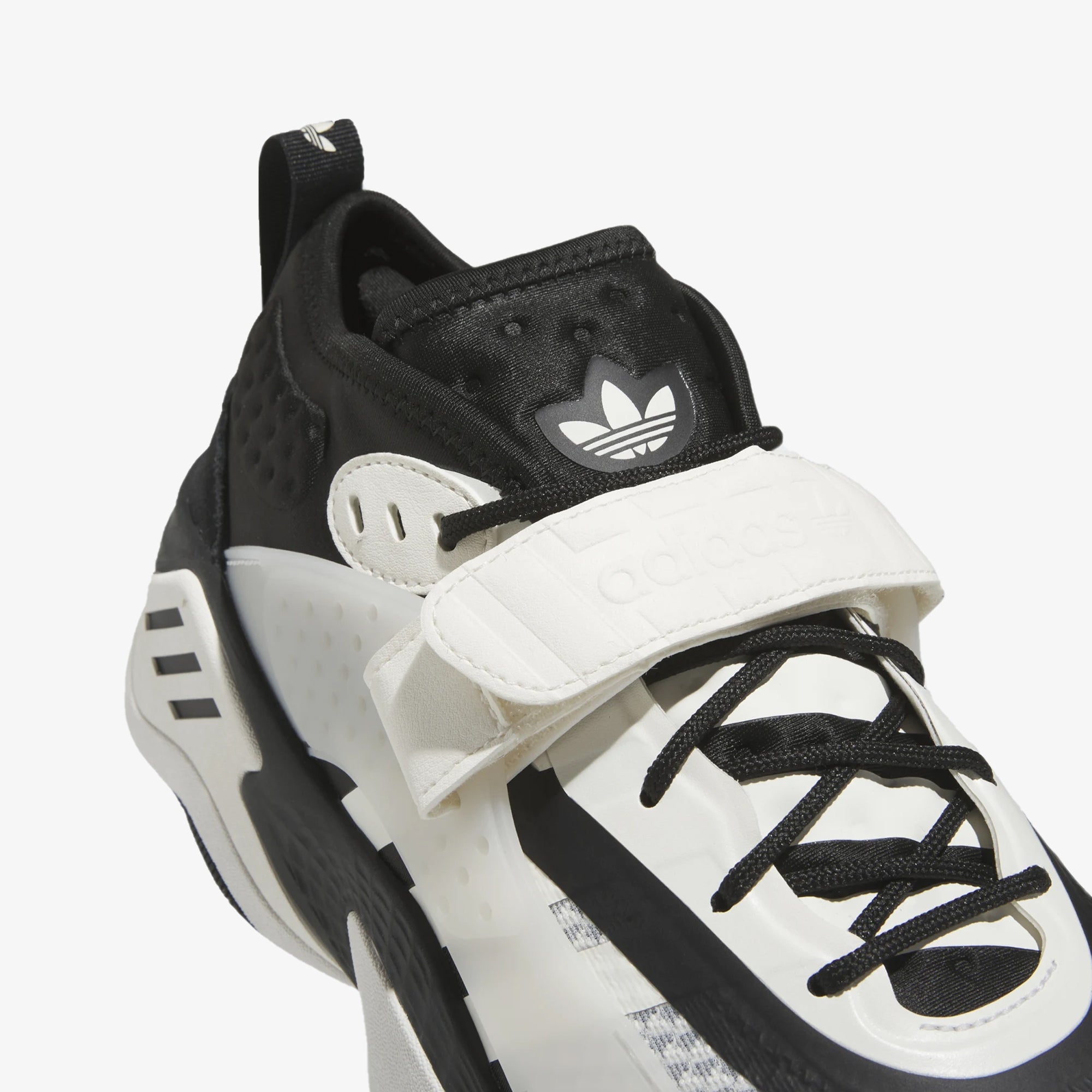 STREETBALL III 'CORE WHITE/CORE BLACK'